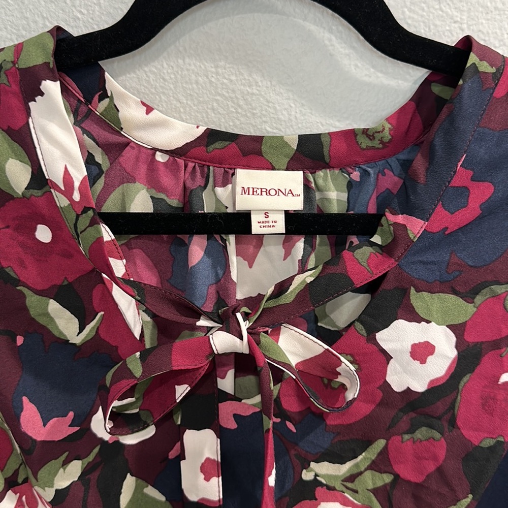 Merona Black Floral Top - Picture 2 of 5